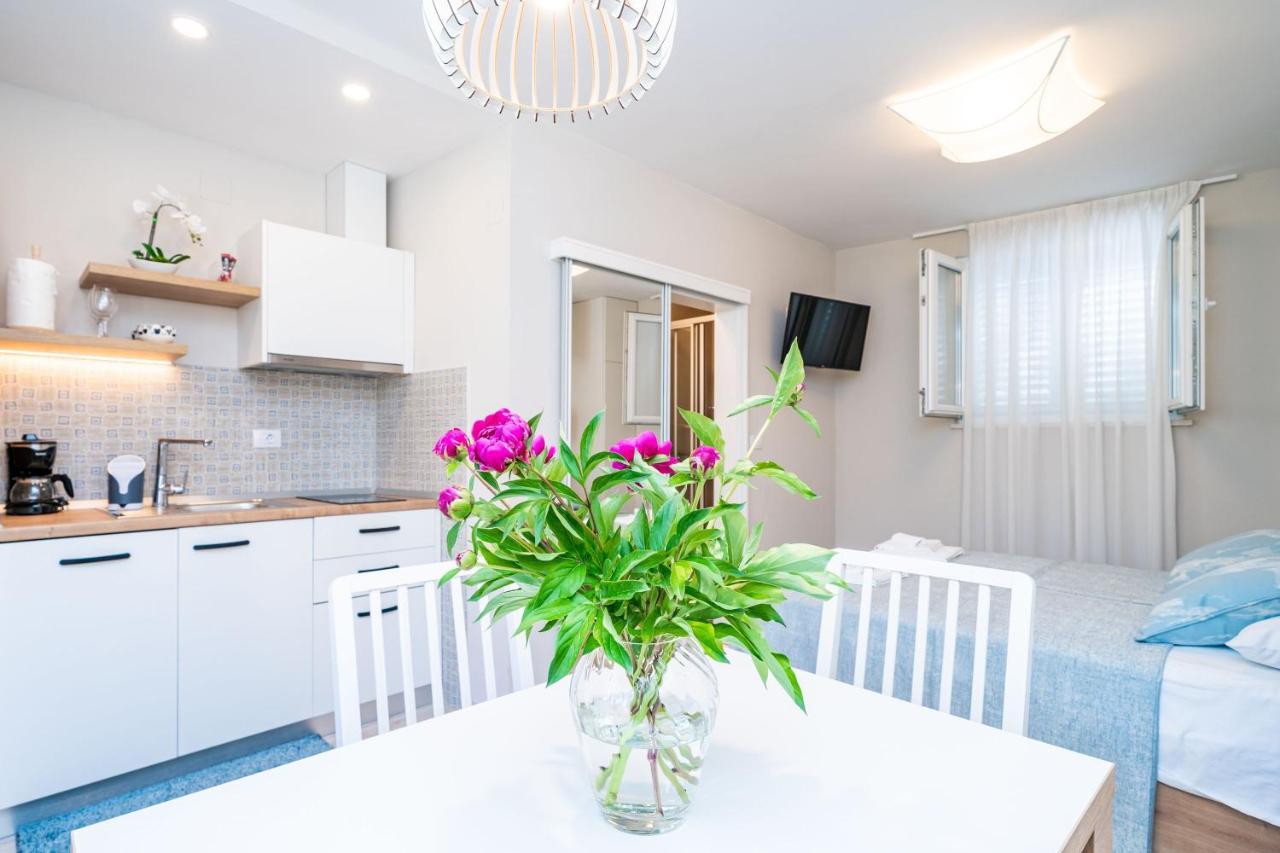 Studio Apartment Lapad Дубровник Екстериор снимка